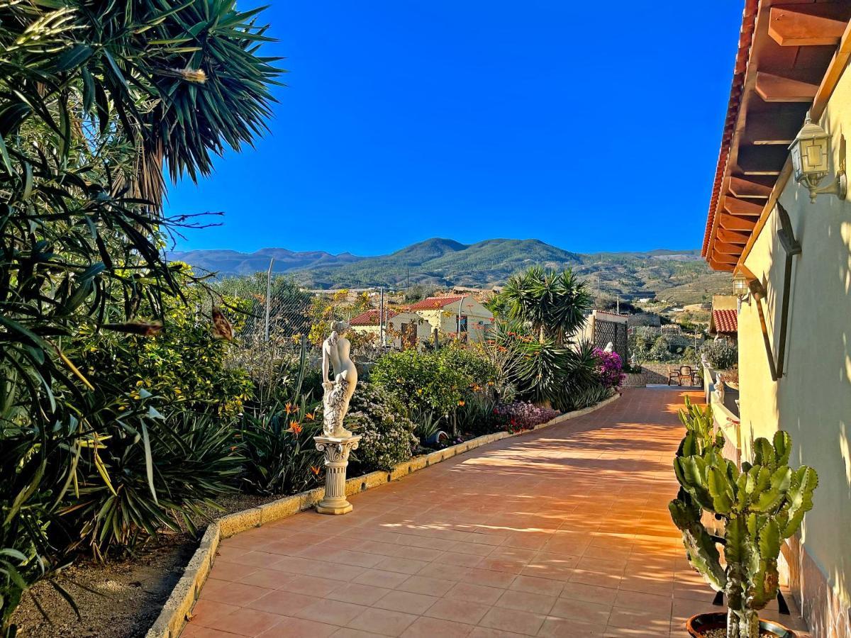 Exquisite Rural House With Garden, Pool And Sea Views Villa Arico Viejo Luaran gambar